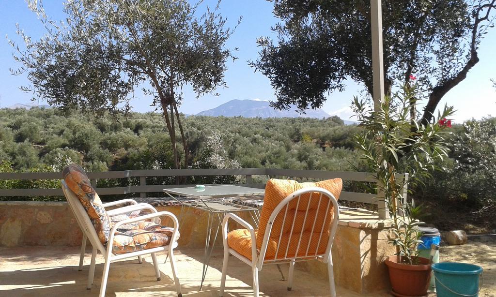 Sunny Holiday Home Kalamata Bagian luar foto