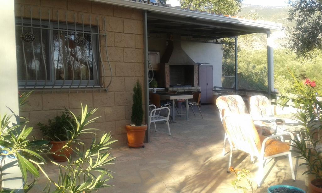 Sunny Holiday Home Kalamata Bagian luar foto
